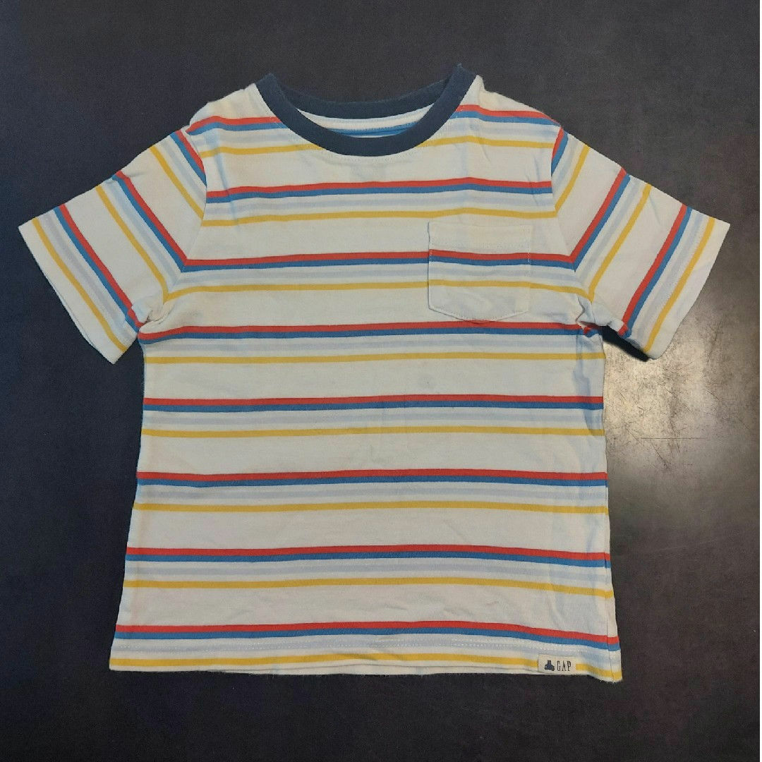 babyGAP(ベビーギャップ)のbabyGap　半袖Tシャツ　胸ポケットあり　ストライプ　110センチ キッズ/ベビー/マタニティのキッズ服男の子用(90cm~)(Tシャツ/カットソー)の商品写真