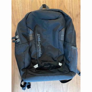 パタゴニア(patagonia)の【中古】パタゴニア　15Ｌリュックサック　黒(リュックサック)