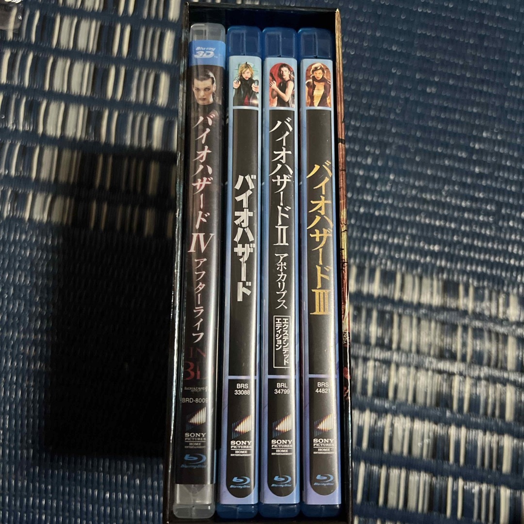 バイオハザード　Blu-ray　スペシャル・クアドリロジーBOX Blu-ray エンタメ/ホビーのDVD/ブルーレイ(外国映画)の商品写真