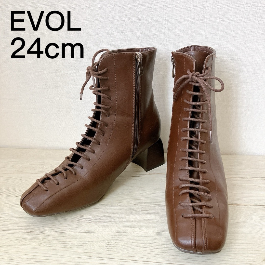 EVOL(イーボル)のEVOL イーボル スクエアレースアップブーツ  サイドファスナー　24cm レディースの靴/シューズ(ブーツ)の商品写真