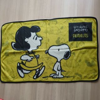 ピーナッツ(PEANUTS)のスヌーピーメイト　カジュアルブランケット新品(キャラクターグッズ)