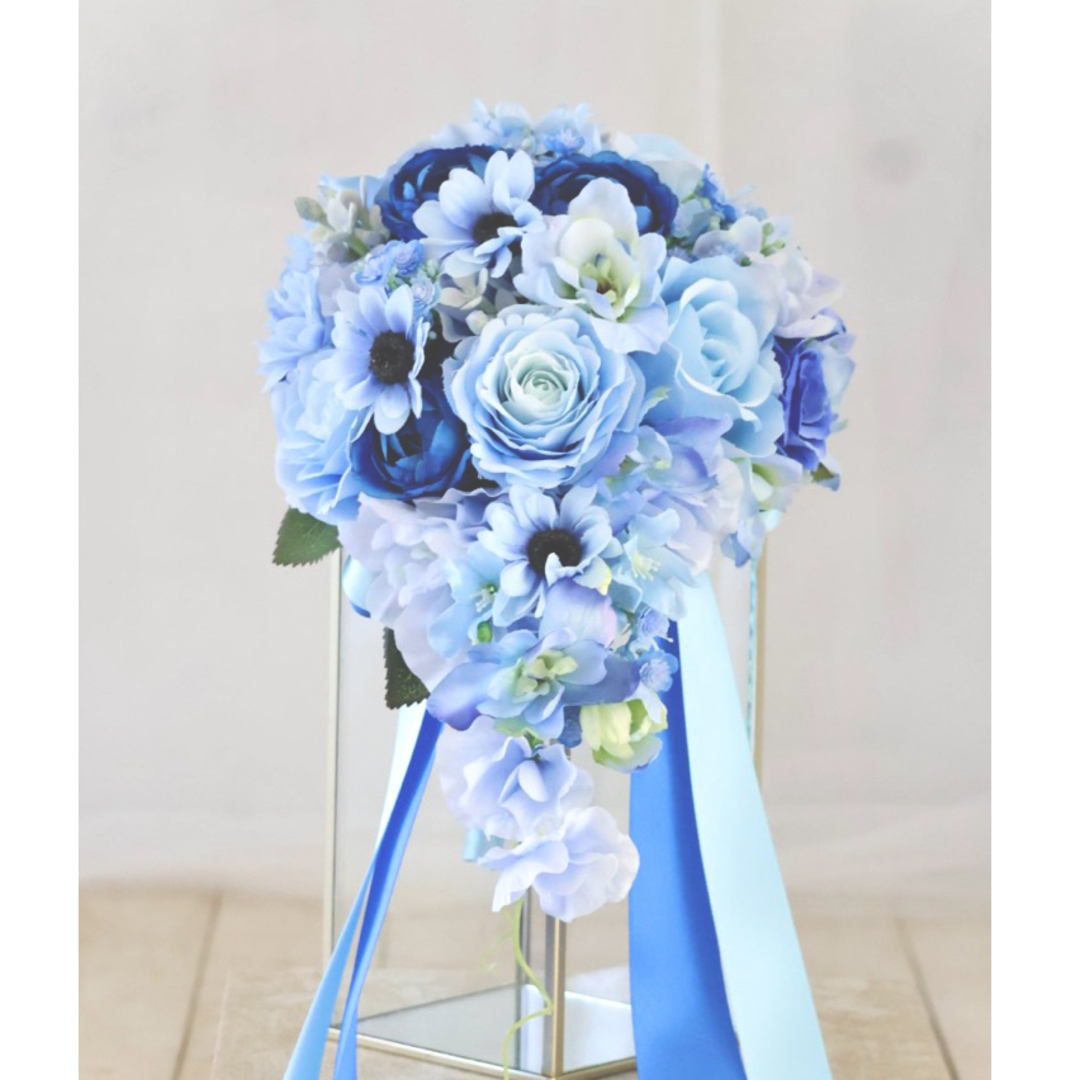 ブルーブーケ ティアドロップブーケ ウェディングブーケ 造花 ハンドメイドのウェディング(ブーケ)の商品写真