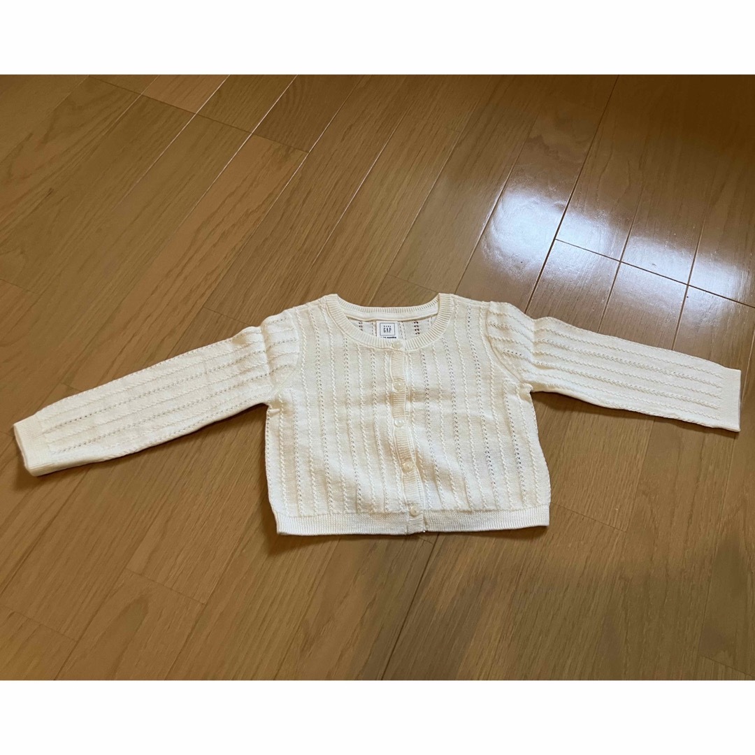 GAP(ギャップ)のGAP 90cm 女の子 薄手カーディガン キッズ/ベビー/マタニティのキッズ服女の子用(90cm~)(カーディガン)の商品写真