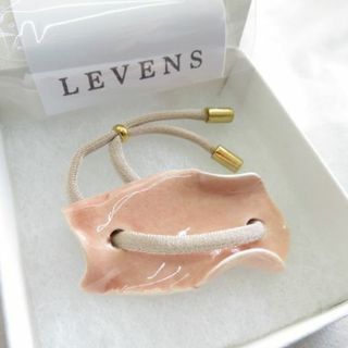 アンソロポロジー(Anthropologie)の新品 箱　LEVENS JEWELS　レヴェンス　ジュエリー　ブレスレッド　PK(ブレスレット/バングル)