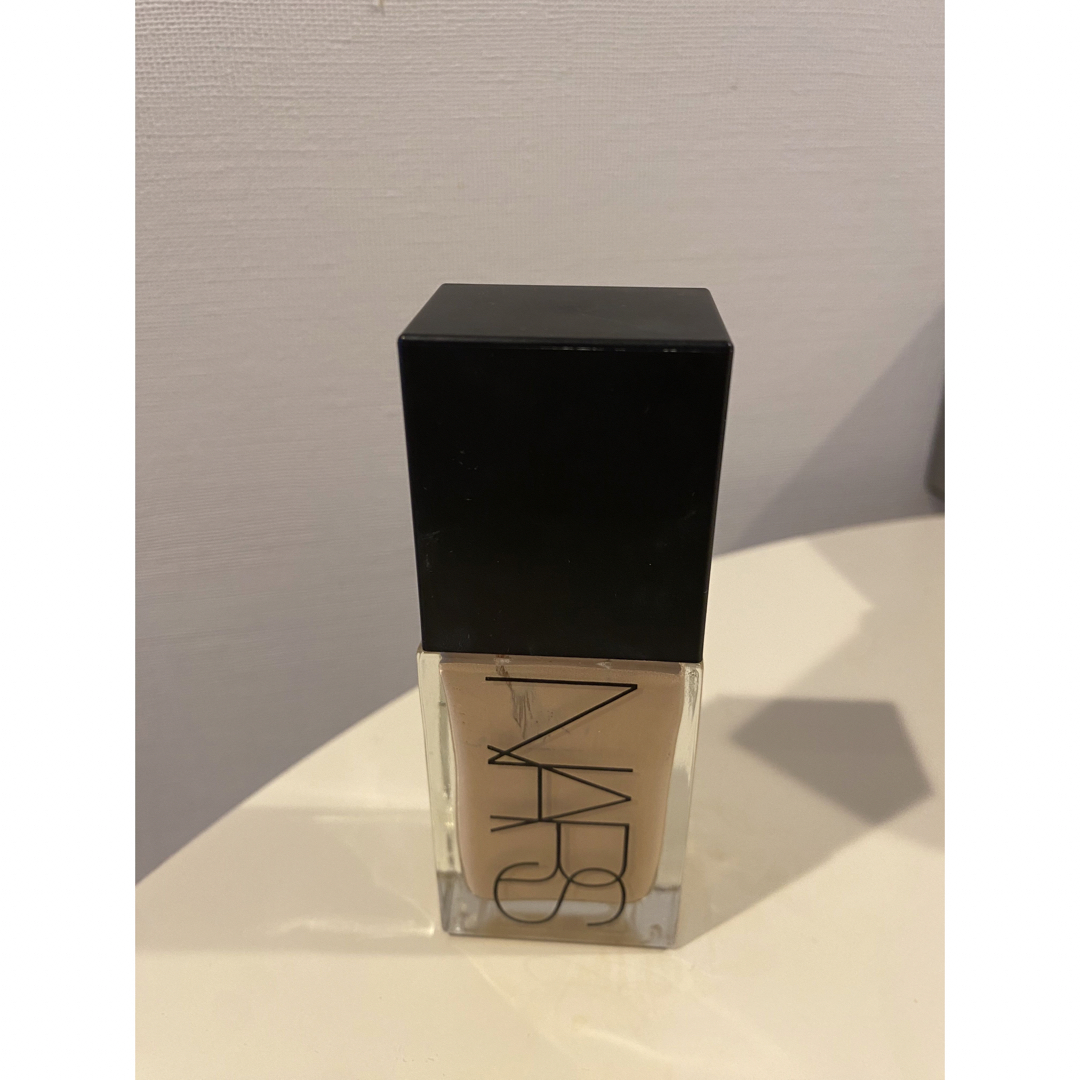 NARS(ナーズ)のNARS ライトリフレクティングファンデーション　2166 コスメ/美容のベースメイク/化粧品(ファンデーション)の商品写真