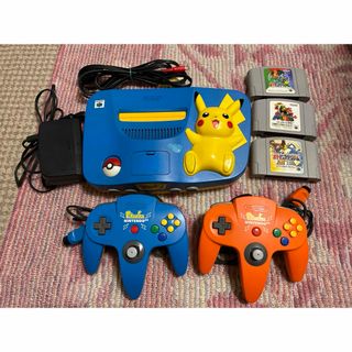 ニンテンドウ64(NINTENDO 64)のニンテンドー64 ピカチュウ　ソフト3本付(家庭用ゲーム機本体)