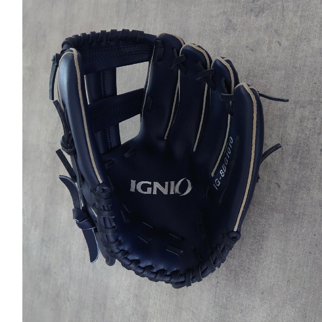 Ignio(イグニオ)の野球 グローブ IGNIO 右利き用 スポーツ/アウトドアの野球(グローブ)の商品写真