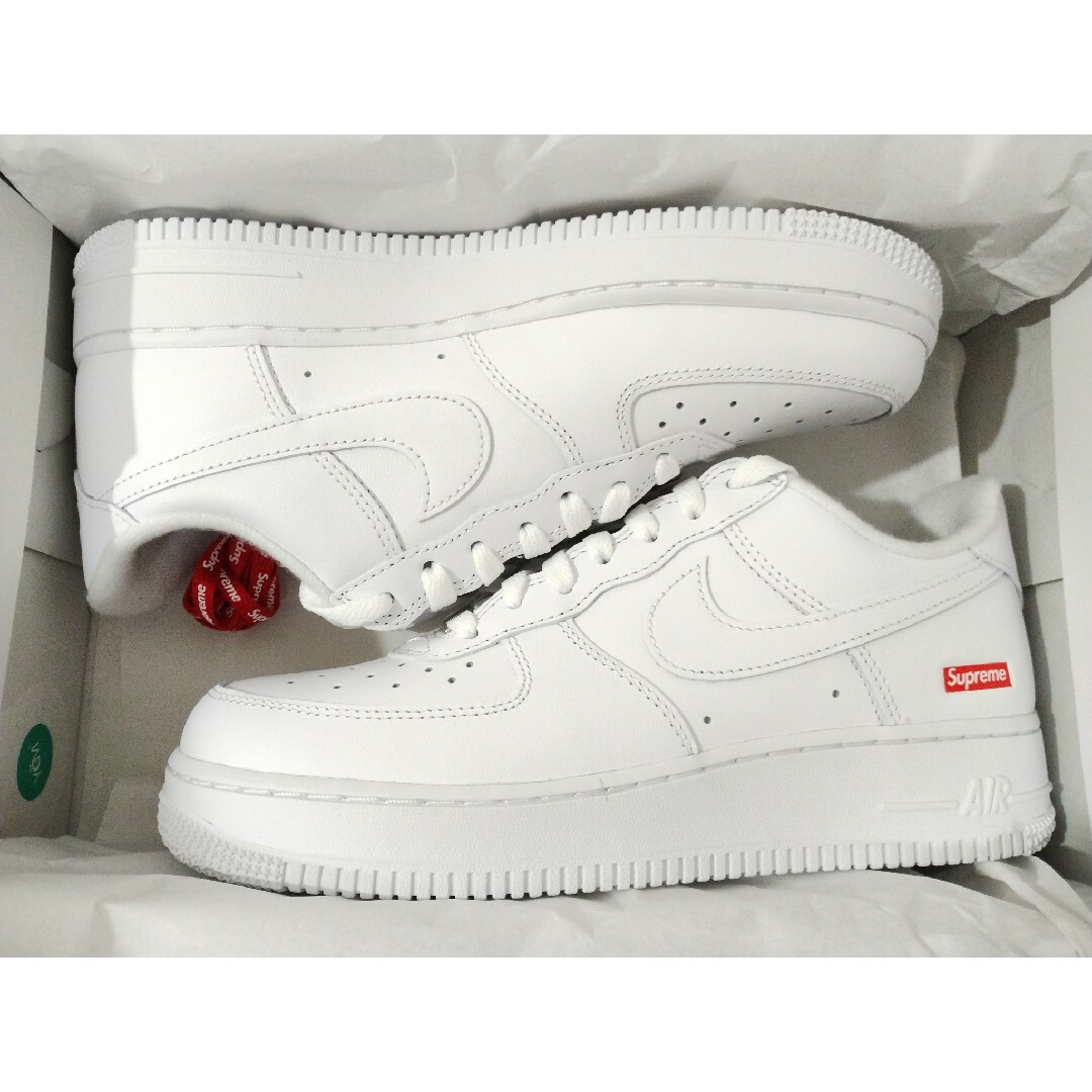 NIKE(ナイキ)の25cm Supreme Nike Air Force 1 Low White メンズの靴/シューズ(スニーカー)の商品写真