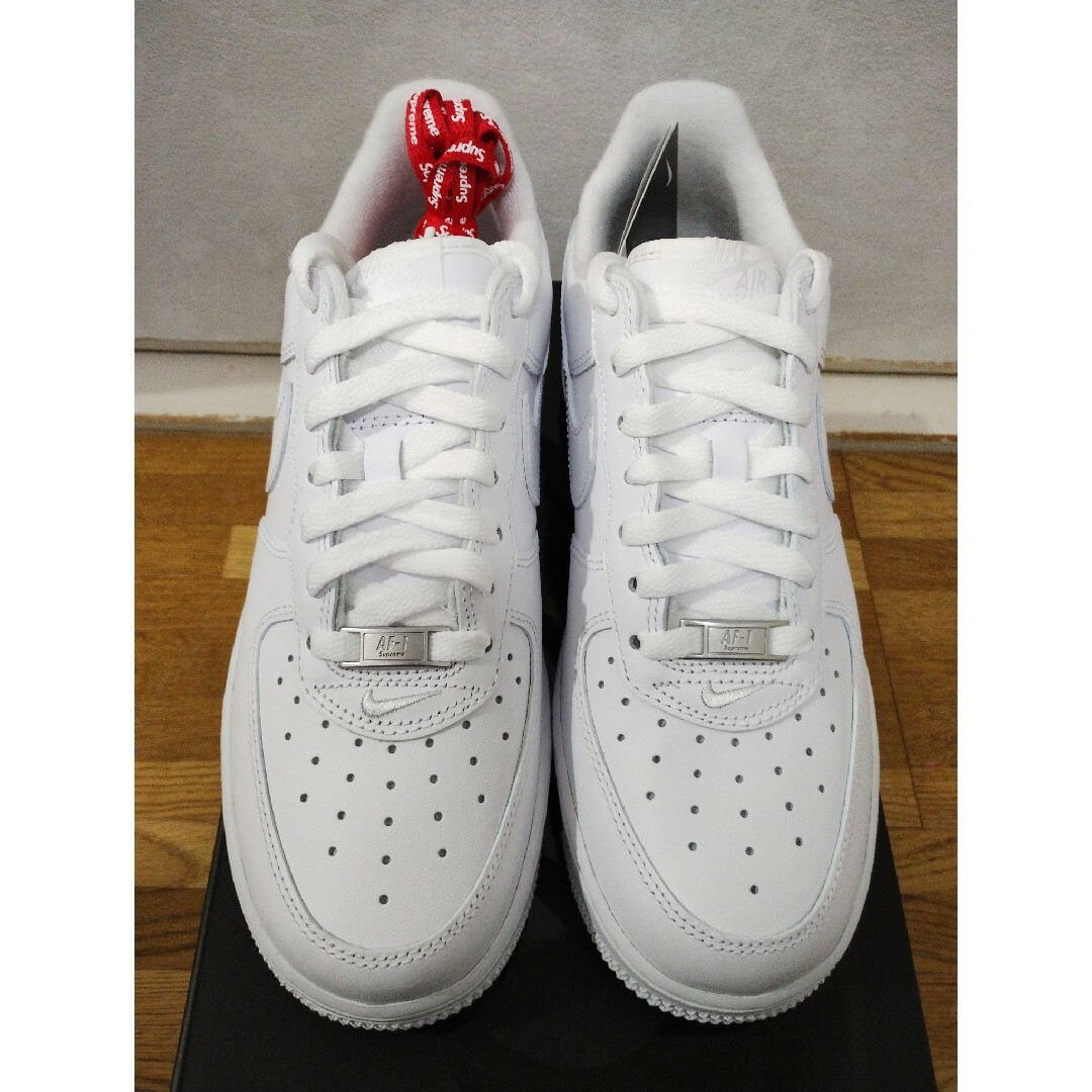 NIKE(ナイキ)の25cm Supreme Nike Air Force 1 Low White メンズの靴/シューズ(スニーカー)の商品写真