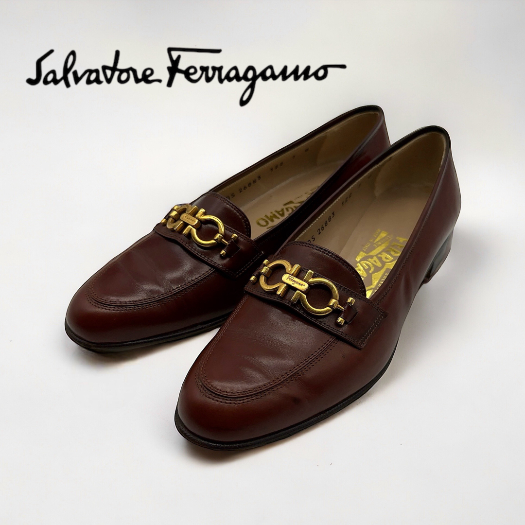 Salvatore Ferragamo(サルヴァトーレフェラガモ)のサルバトーレ フェラガモ ガンチーニ レザー ローファー ブラウン レディースの靴/シューズ(ローファー/革靴)の商品写真