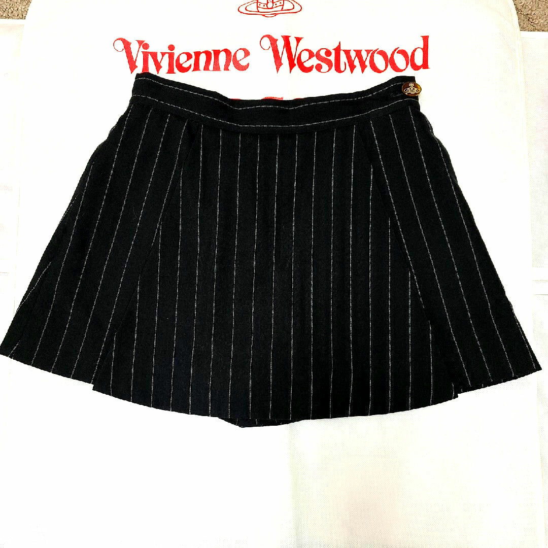 Vivienne Westwood(ヴィヴィアンウエストウッド)の【ヴィヴィアン】ピンストライプキュロットスカート レディースのスカート(ミニスカート)の商品写真