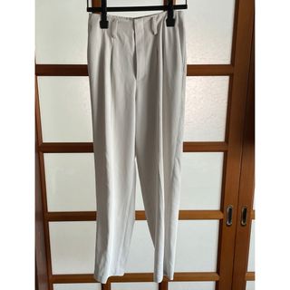 ユニクロ(UNIQLO)のドレープリラックステーパードアンクルパンツ（丈標準67～69cm）(カジュアルパンツ)