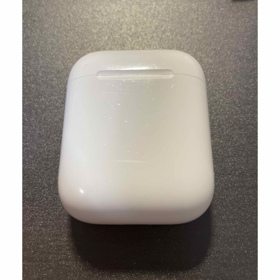 Apple(アップル)のAirPods 第1世代 MMEF2J/A スマホ/家電/カメラのオーディオ機器(ヘッドフォン/イヤフォン)の商品写真