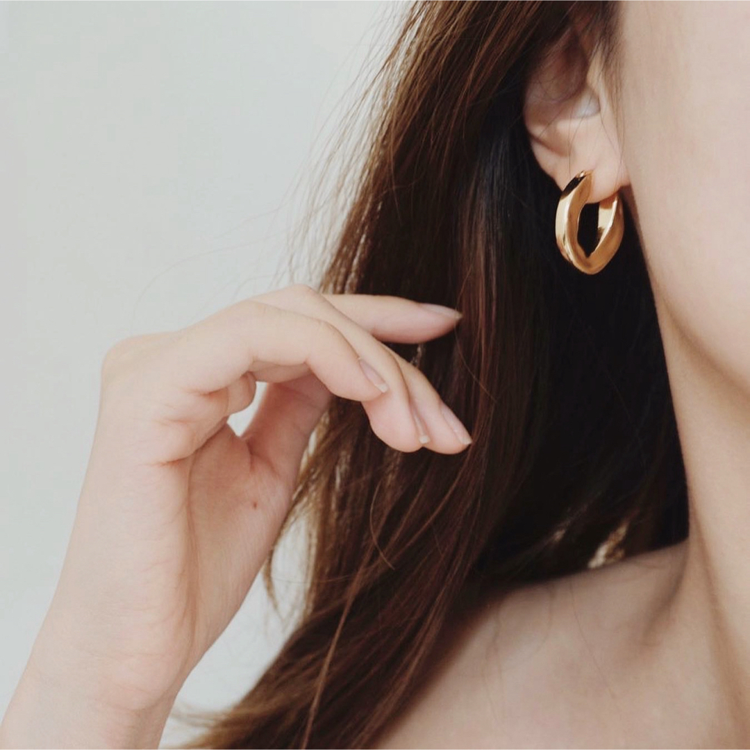 DEUXIEME CLASSE(ドゥーズィエムクラス)の【p15】chunky hoop pierce 18k gold-plated レディースのアクセサリー(ピアス)の商品写真