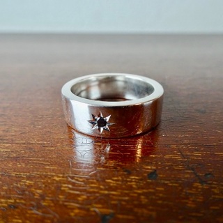 仁尾彫金『一つ星２.３mmブラックダイヤ、幅７mm、平打リング』277b(リング(指輪))