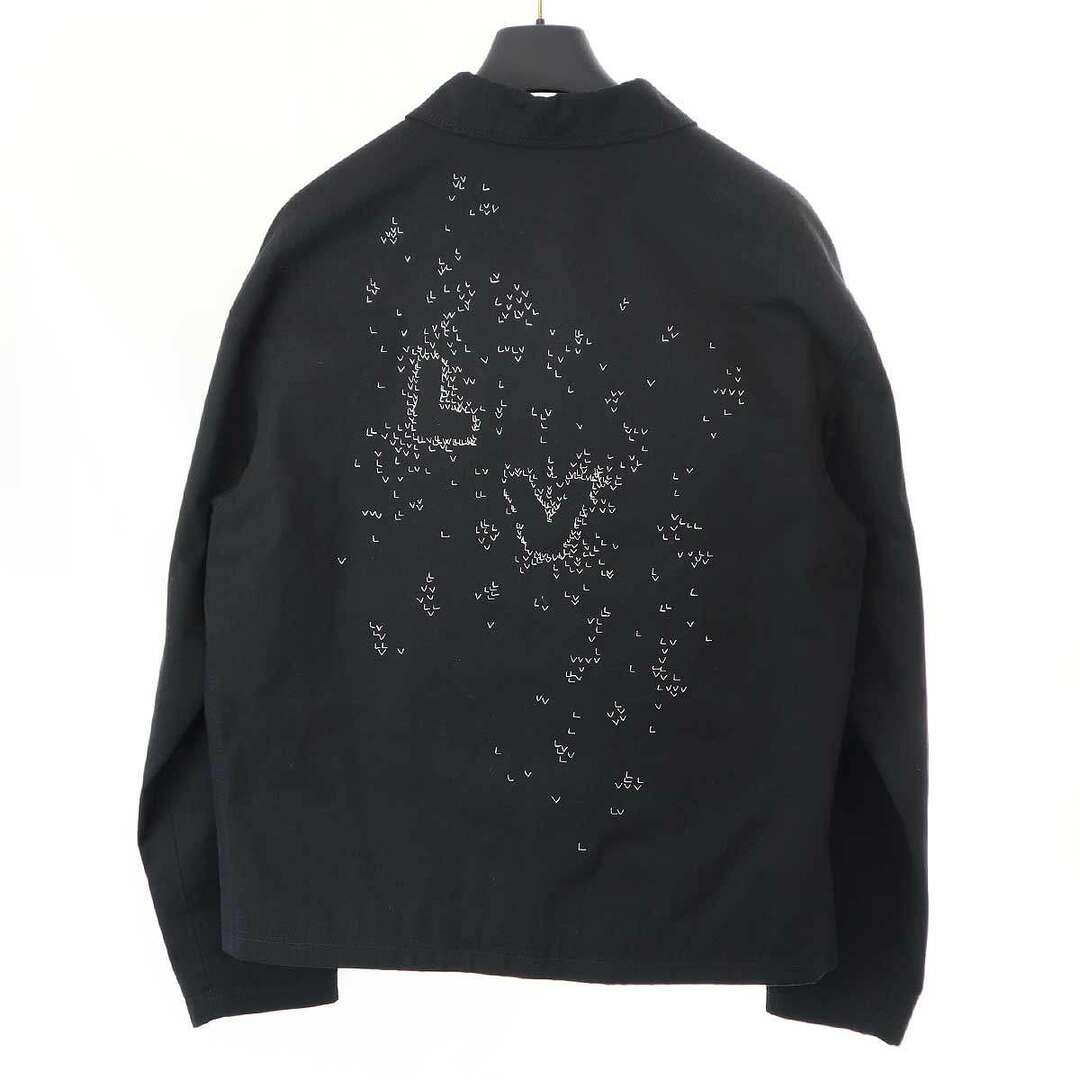 LOUIS VUITTON(ルイヴィトン)のLOUIS VUITTON ルイヴィトン 22AW LVスプレッドテクニカルオーバーシャツジャケット ブラック 48 RM222M N22 HNB26W 1AA5CS メンズのジャケット/アウター(その他)の商品写真