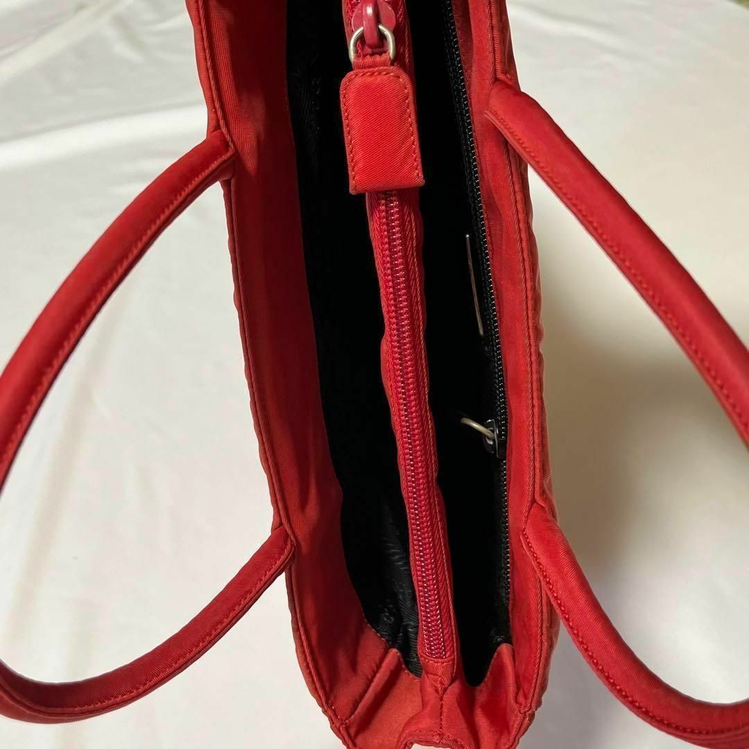 PRADA(プラダ)のPRADA プラダ ナイロン ハンドバッグ 赤 レッド色あせ 中古 トートバッグ レディースのバッグ(ハンドバッグ)の商品写真