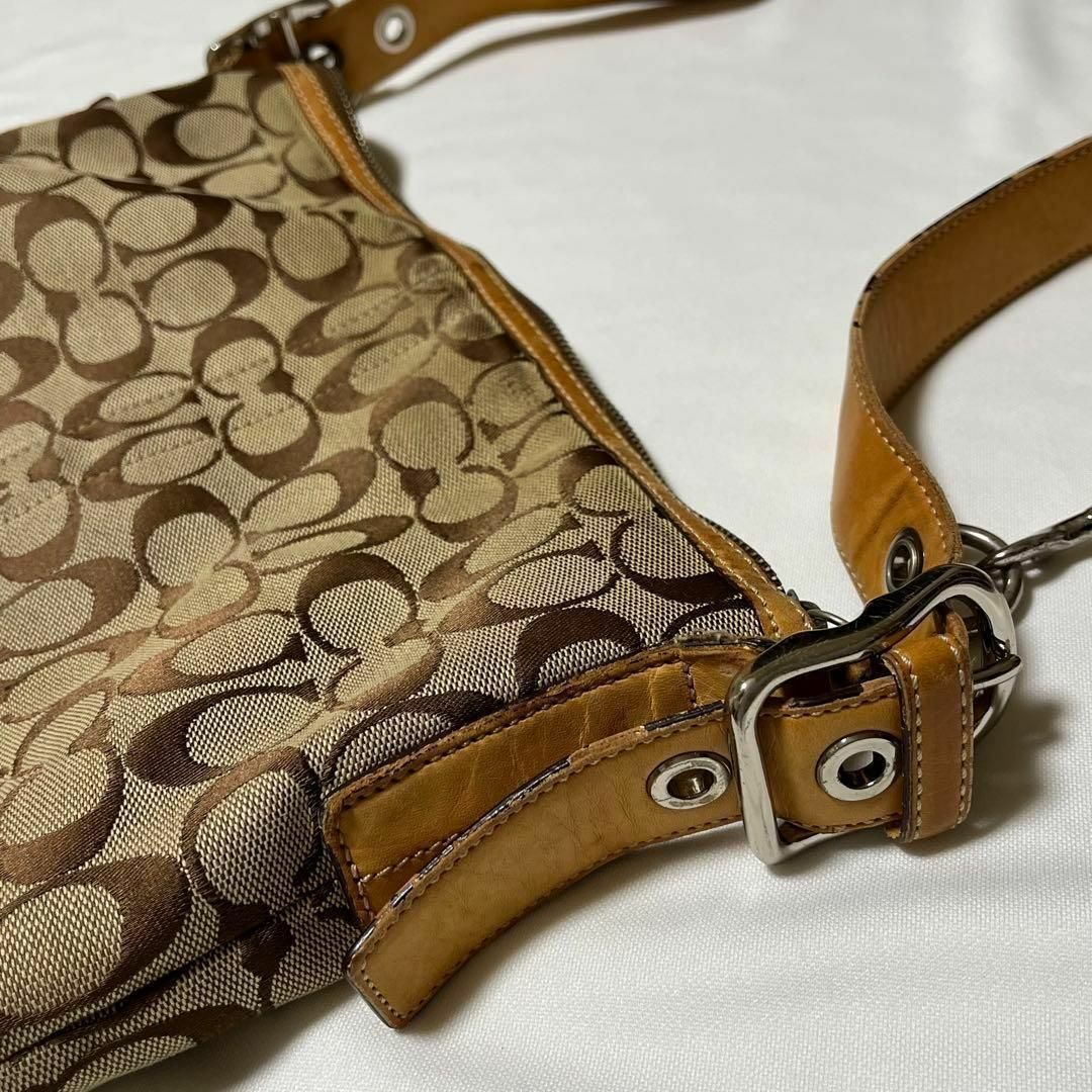 COACH(コーチ)のCOACH コーチ シグネチャー ショルダーバッグ オレンジ 中古 擦れ 傷 レディースのバッグ(ショルダーバッグ)の商品写真