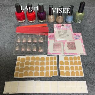 コーセー(KOSE)のネイルチップ　VISEEネイルカラー他ネイル用品(ネイル用品)