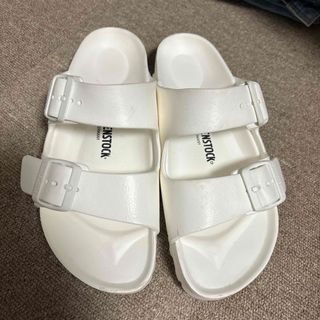 ビルケンシュトック(BIRKENSTOCK)のkumaさん専用ビルケンシュトック　サンダル　24.5 38 ホワイト　ラバー(サンダル)