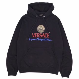 ヴェルサーチ(VERSACE)の美品 ヴェルサーチ VERSACE スウェット パーカー プルオーバー ロゴプリント トップス メンズ XS ブラック(パーカー)