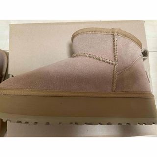 UGG - ◇新品◇【UGG australia】アグオーストラリア クラシックミニ