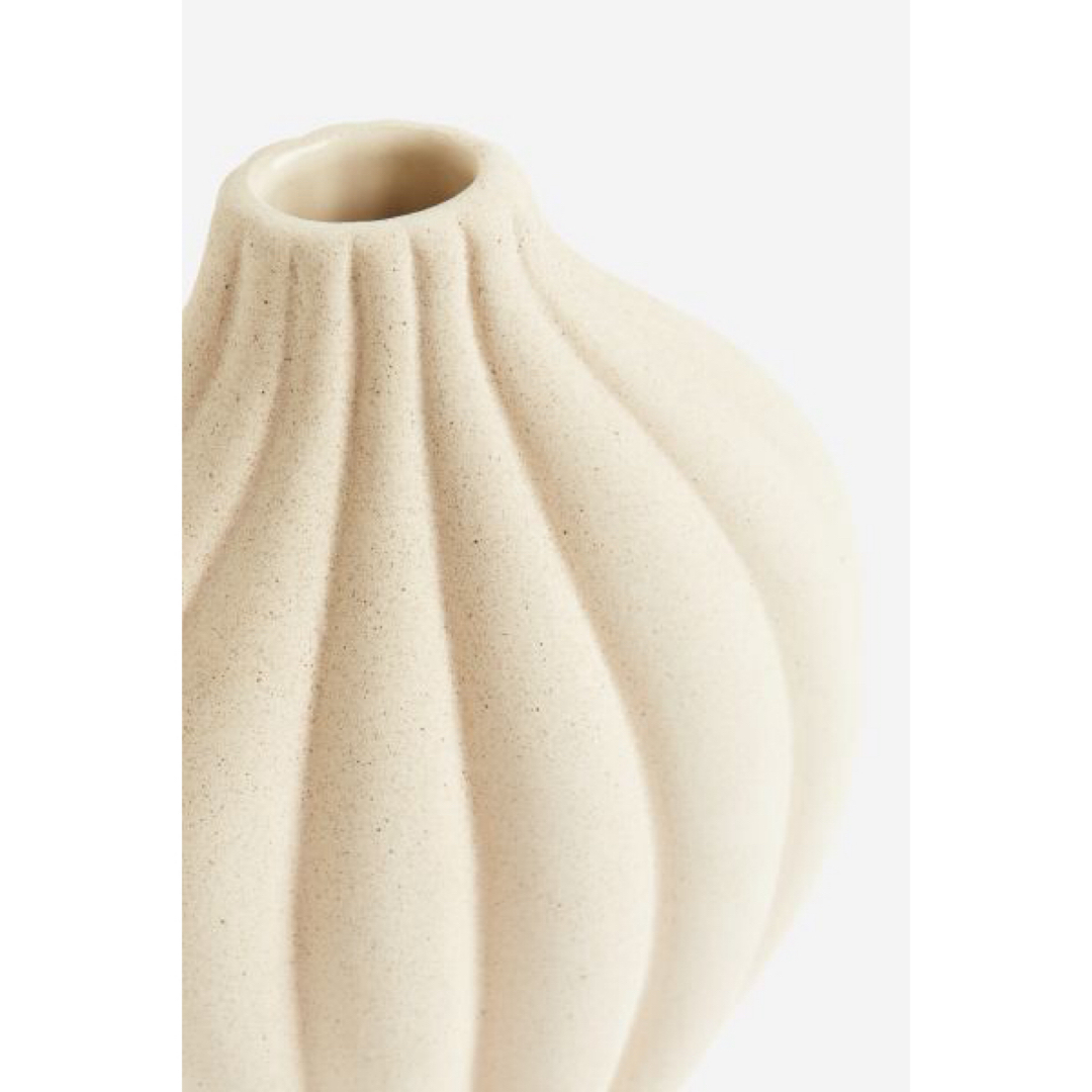 H&M(エイチアンドエム)の新品 H&M HOME エイチアンドエムホーム ストーンウェア フラワーベース インテリア/住まい/日用品のインテリア小物(花瓶)の商品写真