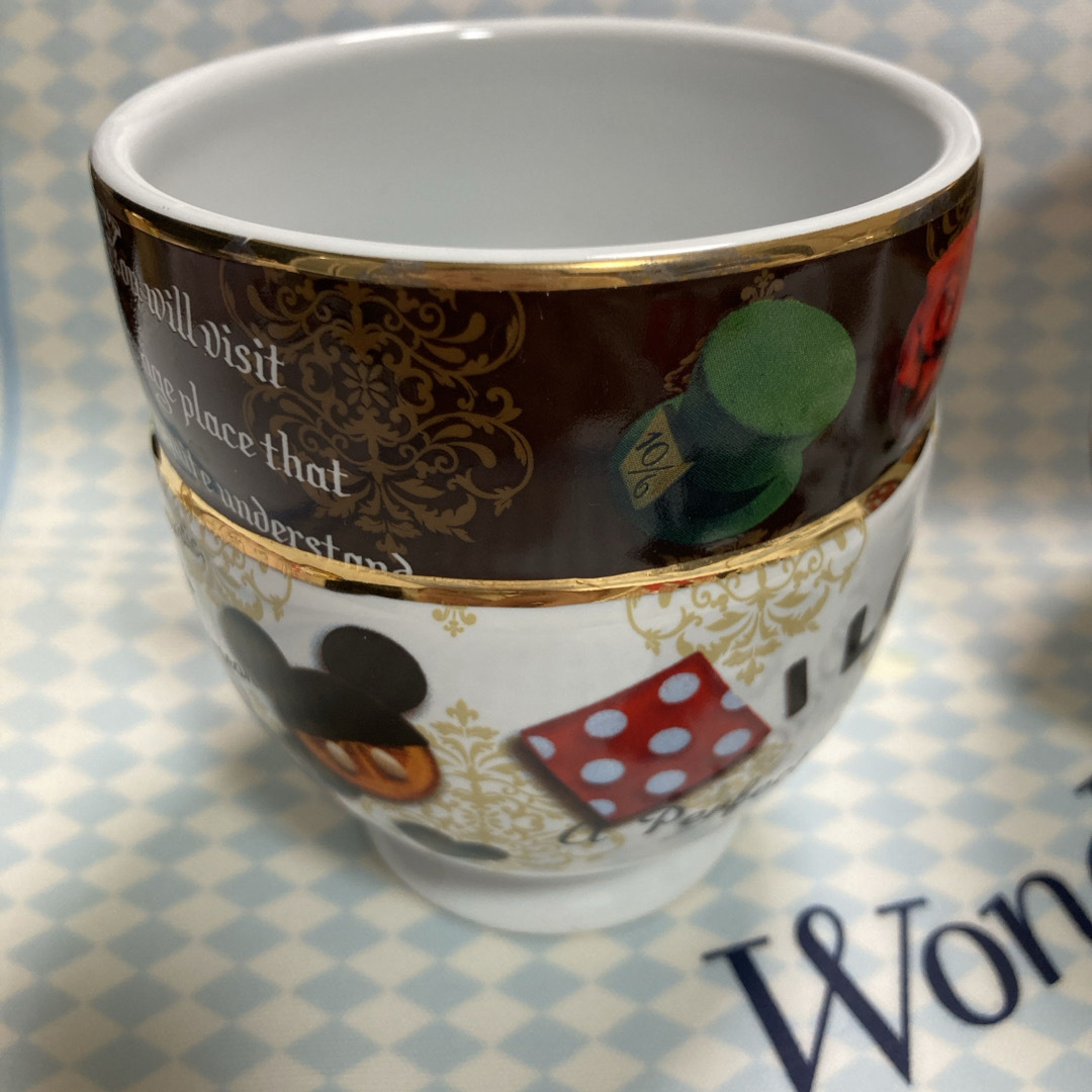 Disney(ディズニー)のディズニー　食器　マグカップ　ティーポット　ミッキー　アリス エンタメ/ホビーのおもちゃ/ぬいぐるみ(キャラクターグッズ)の商品写真