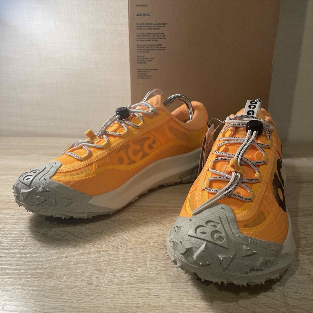 NIKE(ナイキ)のNike ACG mountain fly 2 low Laser Orange メンズの靴/シューズ(スニーカー)の商品写真