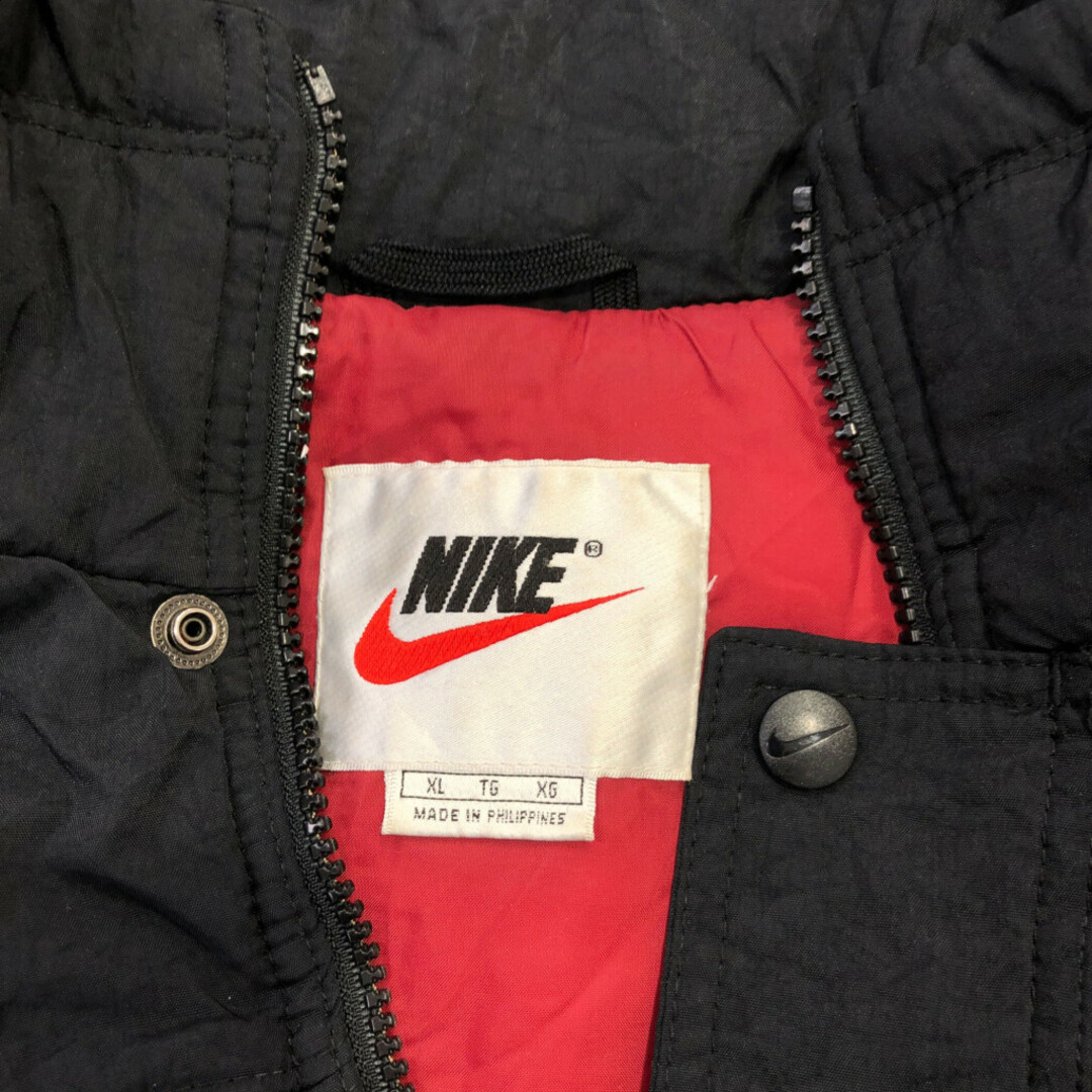NIKE(ナイキ)の90年代 NIKE ナイキ ワンポイントロゴ 中綿 ベスト アウター スポーツ ブラック (メンズ XL) 中古 古着 P8493 メンズのジャケット/アウター(その他)の商品写真