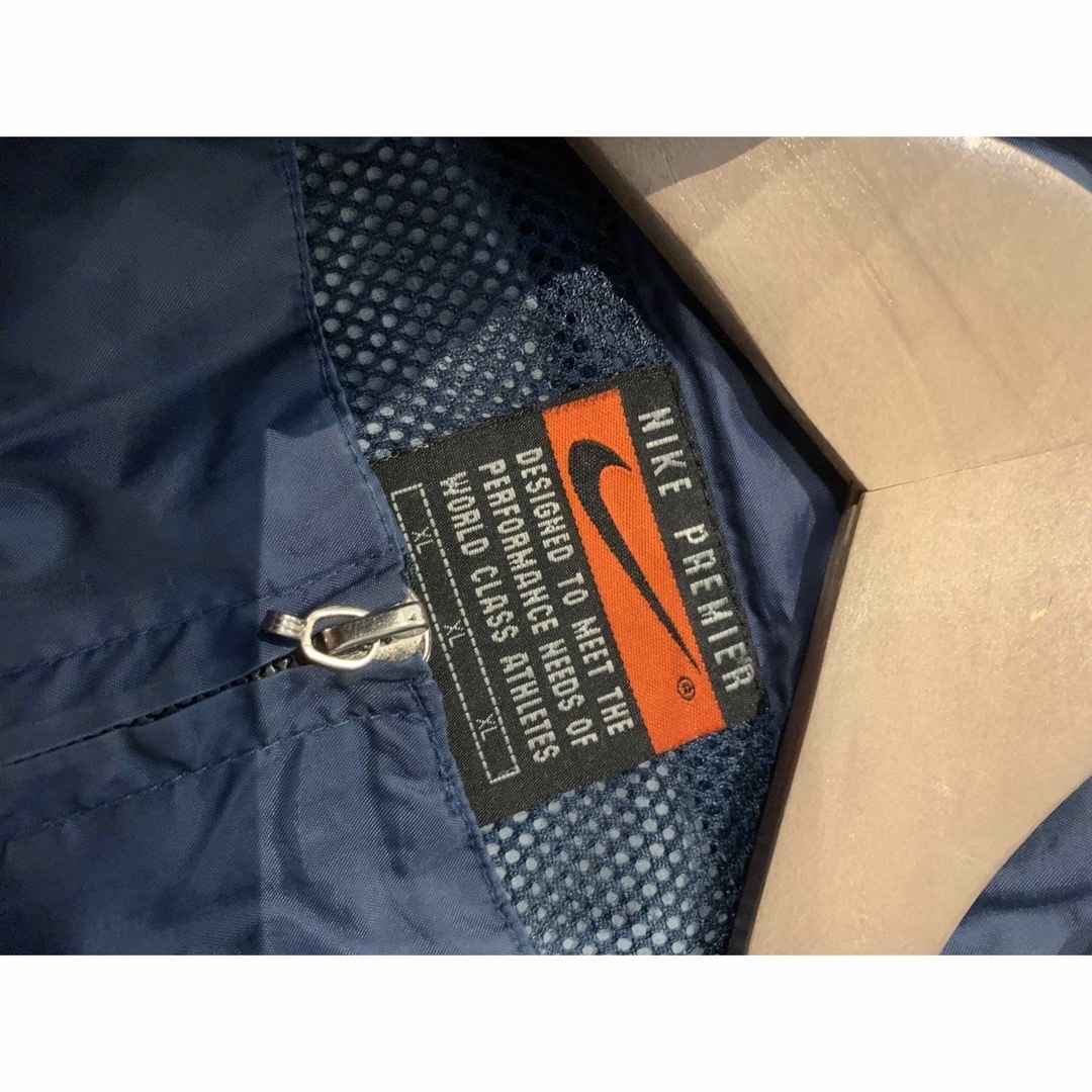 NIKE(ナイキ)のNIKE ヴィンテージ　ナイロンジャケット　ビッグスウォッシュ メンズのジャケット/アウター(ナイロンジャケット)の商品写真