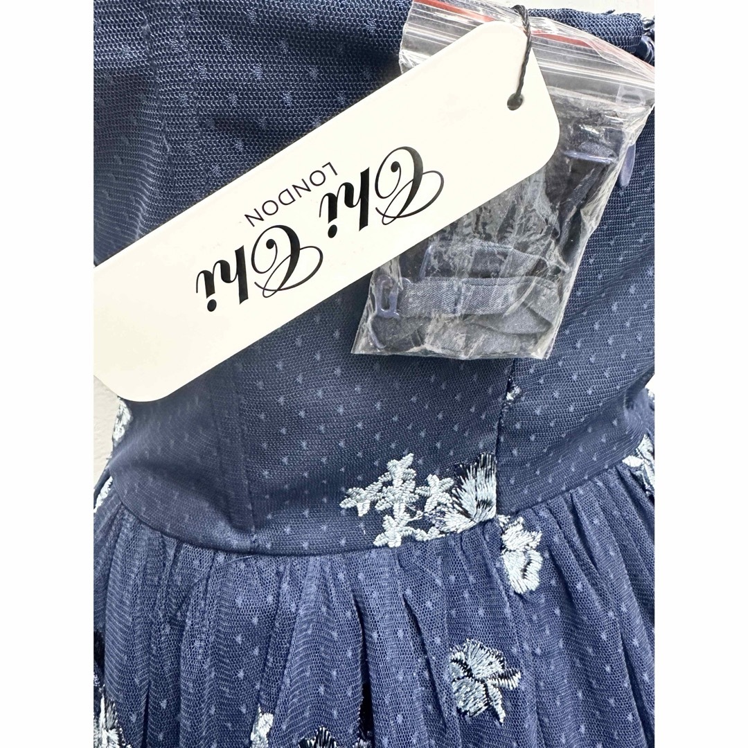 Chi Chi London(チチロンドン)の新品タグ付き⭐︎Chi Chi London 2way花柄刺繍チュールドレス M レディースのフォーマル/ドレス(ミディアムドレス)の商品写真