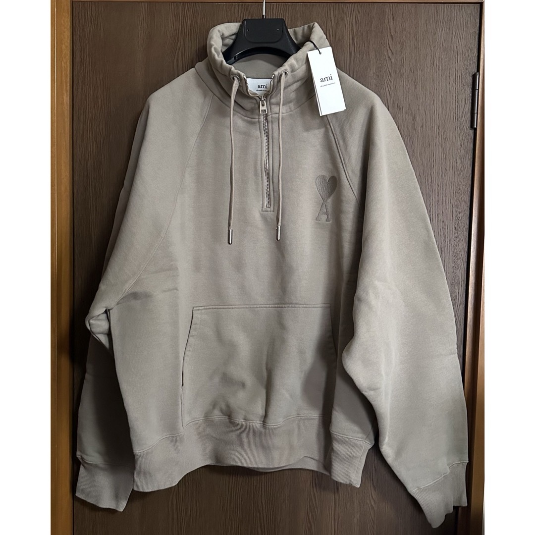 ami - 新品 AMI Paris グラフィック ハイネック ハーフジップ ami - 新品 AMI Paris グラフィック ハイネック ハーフジップ
