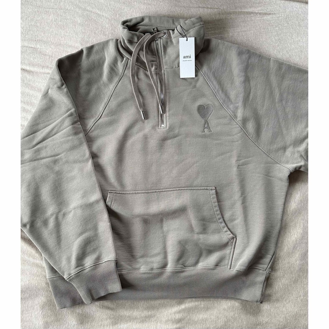 ami - 新品 AMI Paris グラフィック ハイネック ハーフジップ ami - 新品 AMI Paris グラフィック ハイネック ハーフジップ