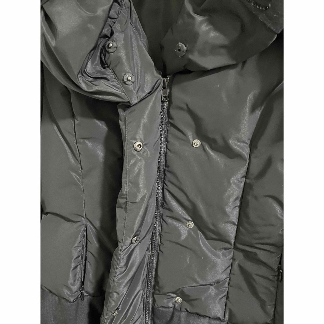 Super Beauty 黒ダウンコート　ビジュー　切り替え素材 レディースのジャケット/アウター(ダウンコート)の商品写真