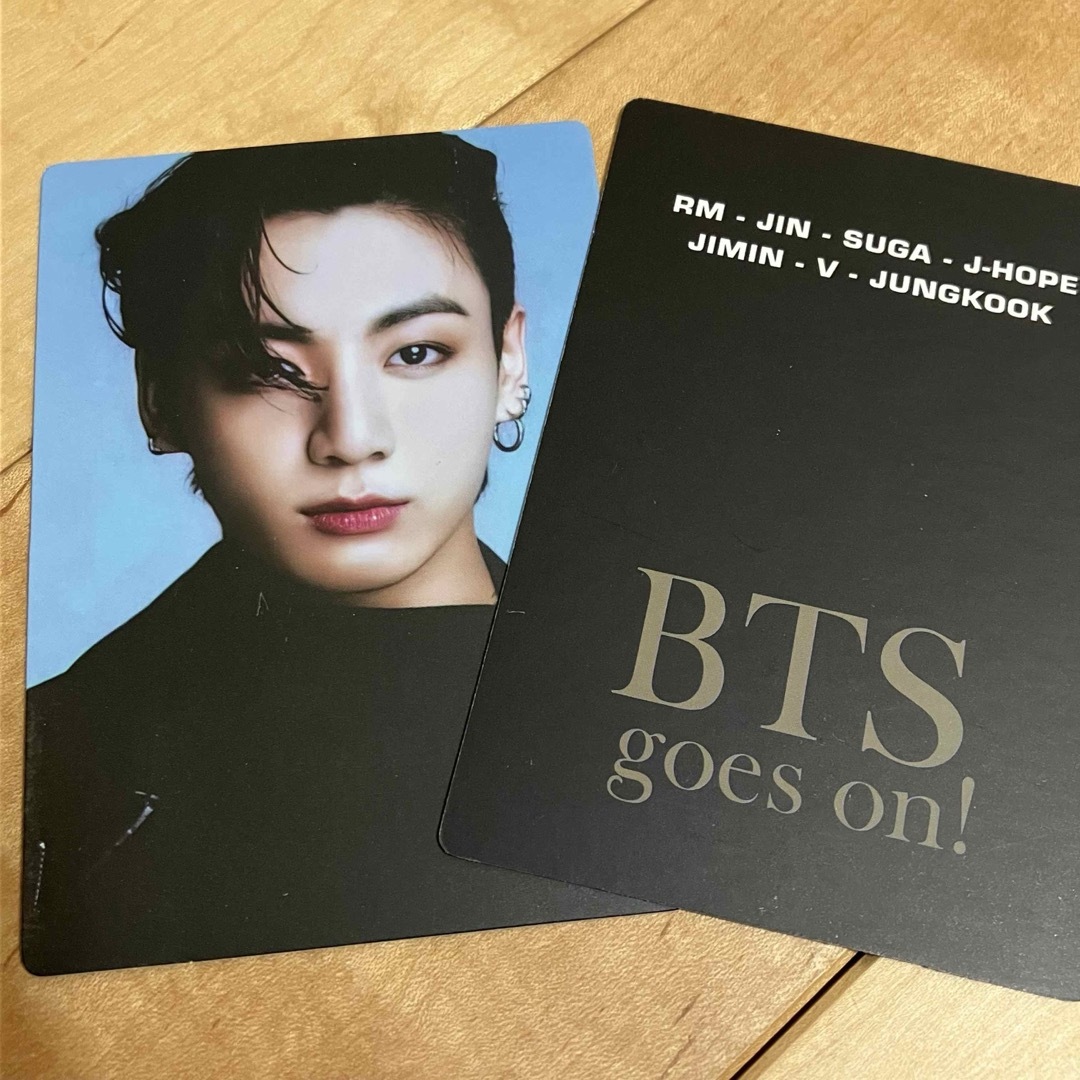 防弾少年団(BTS)(ボウダンショウネンダン)の✨ジョングク　JUNGKOOK フォトカード　DICON 写真集　黄金マンネ　黒 エンタメ/ホビーのタレントグッズ(アイドルグッズ)の商品写真