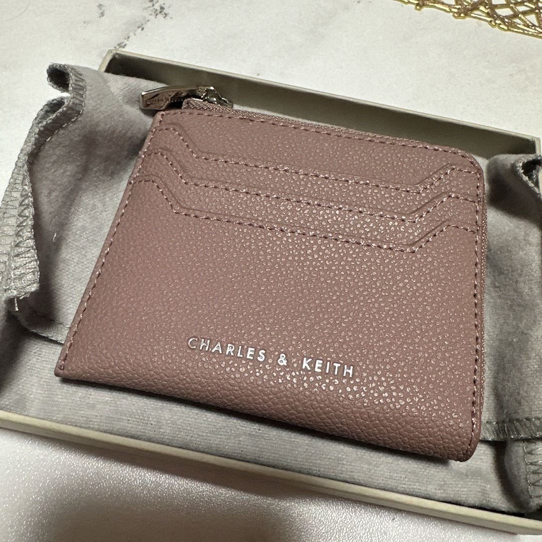 Charles and Keith(チャールズアンドキース)のCHARLES&KEITH 財布　カードケース レディースのファッション小物(財布)の商品写真