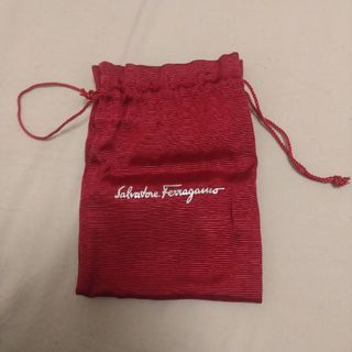 サルヴァトーレフェラガモ(Salvatore Ferragamo)のサルヴァトーレ・フェラガモ(Salvatore Ferragamo) 巾着(ポーチ)