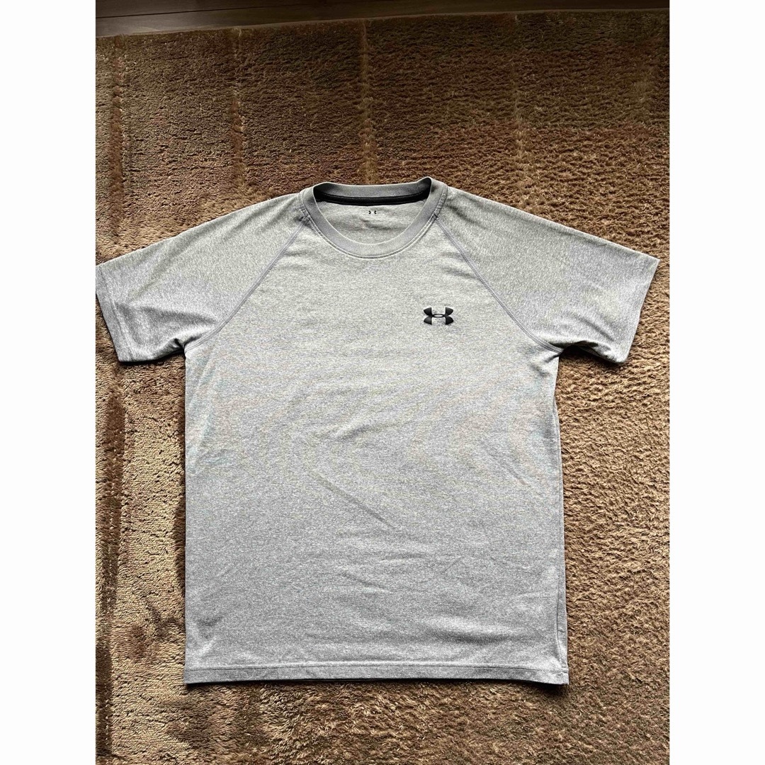 UNDER ARMOUR(アンダーアーマー)のアンダーアーマー　Tシャツ　サイズSM メンズのトップス(Tシャツ/カットソー(半袖/袖なし))の商品写真