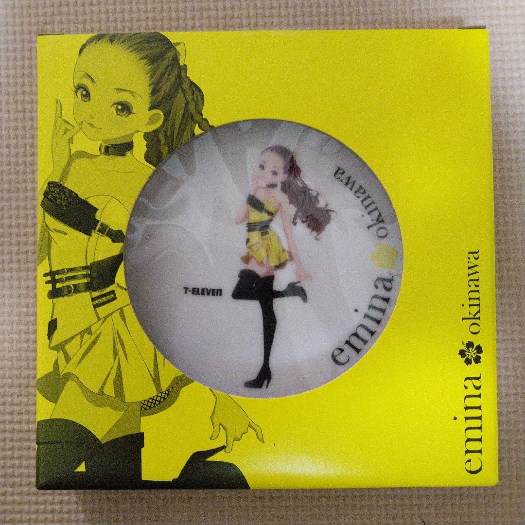 #安室奈美恵　エミナ　絵皿(黄色)　セブンイレブン エンタメ/ホビーのタレントグッズ(その他)の商品写真