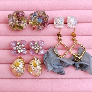 ハンドメイド　レジン　サージカルステンレスピアス　押し花　シフォン  デイジー(ピアス)