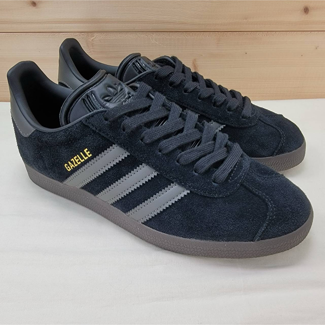 adidas - アディダス ガゼル ブラック/グレー/ゴールド 23.5㎝の adidas - アディダス ガゼル ブラック/グレー/ゴールド 23.5㎝の