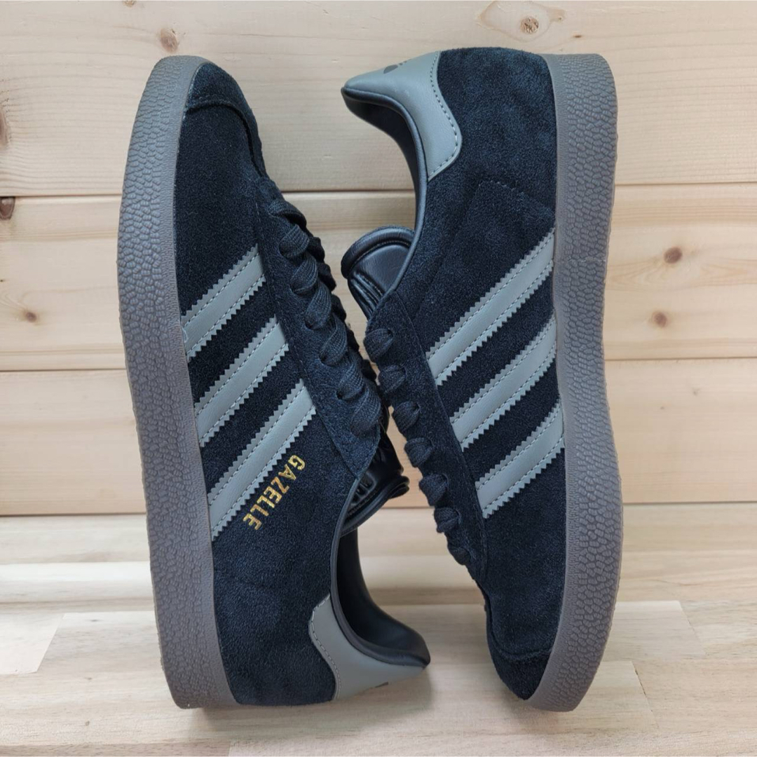 adidas - アディダス ガゼル ブラック/グレー/ゴールド 23.5㎝の adidas - アディダス ガゼル ブラック/グレー/ゴールド 23.5㎝の