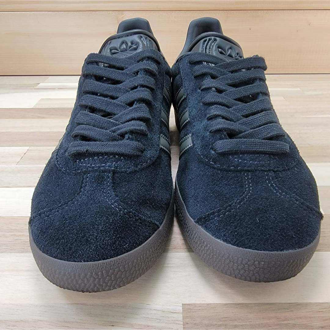 adidas - アディダス ガゼル ブラック/グレー/ゴールド 23.5㎝の adidas - アディダス ガゼル ブラック/グレー/ゴールド 23.5㎝の