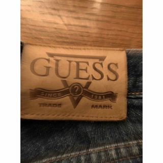 ゲス(GUESS)のGUESS ストレートジーンズ(デニム/ジーンズ)