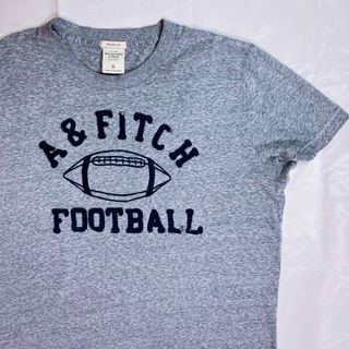 アバクロンビーアンドフィッチ(Abercrombie&Fitch)の【MUSCLE】アバクロンビー&フィッチ　フットボール刺繍Tシャツ グレー 半袖(Tシャツ/カットソー(半袖/袖なし))