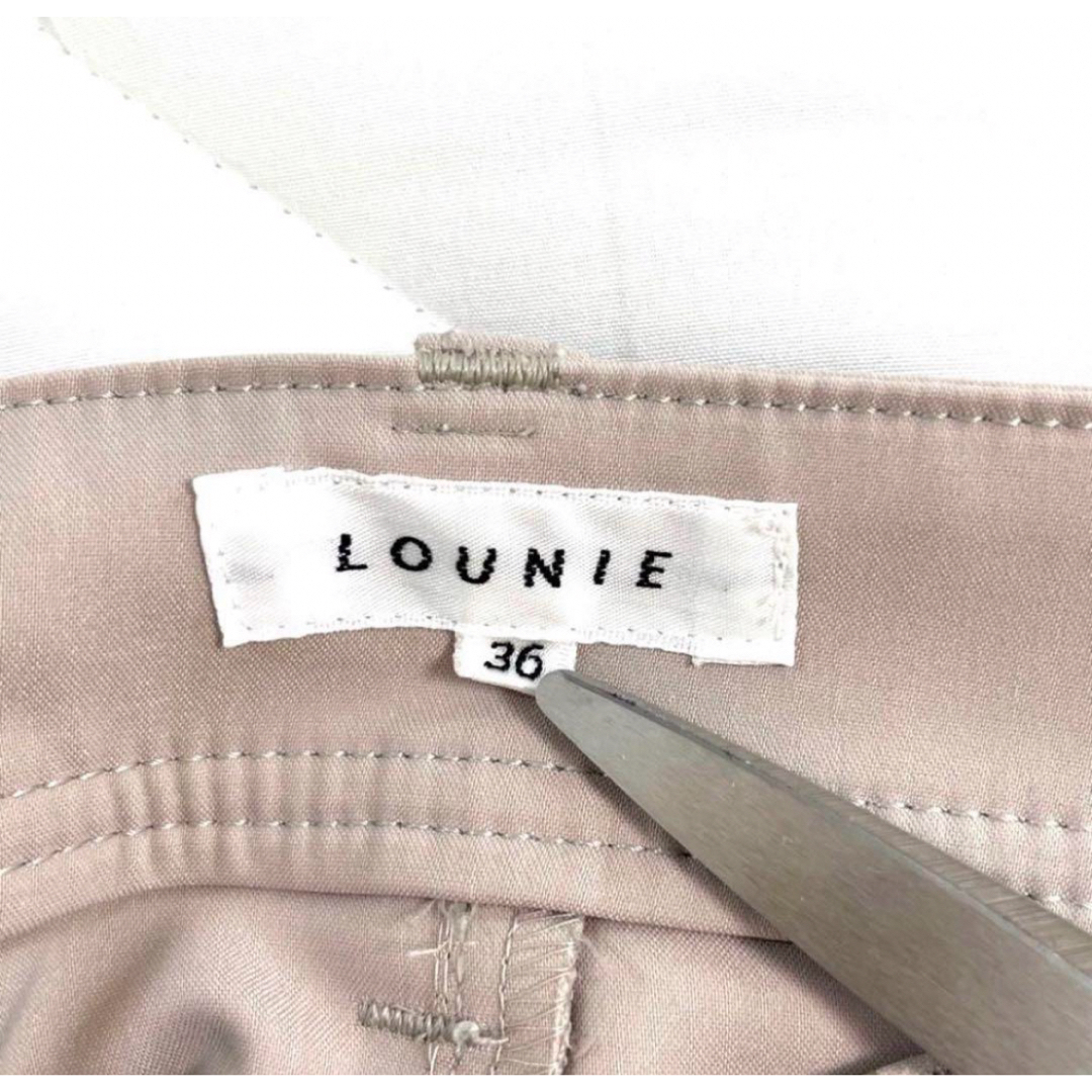LOUNIE(ルーニィ)のLOUNIE  淡色  綺麗め  手触り抜群  裾フレア  パンツ  S レディースのパンツ(カジュアルパンツ)の商品写真