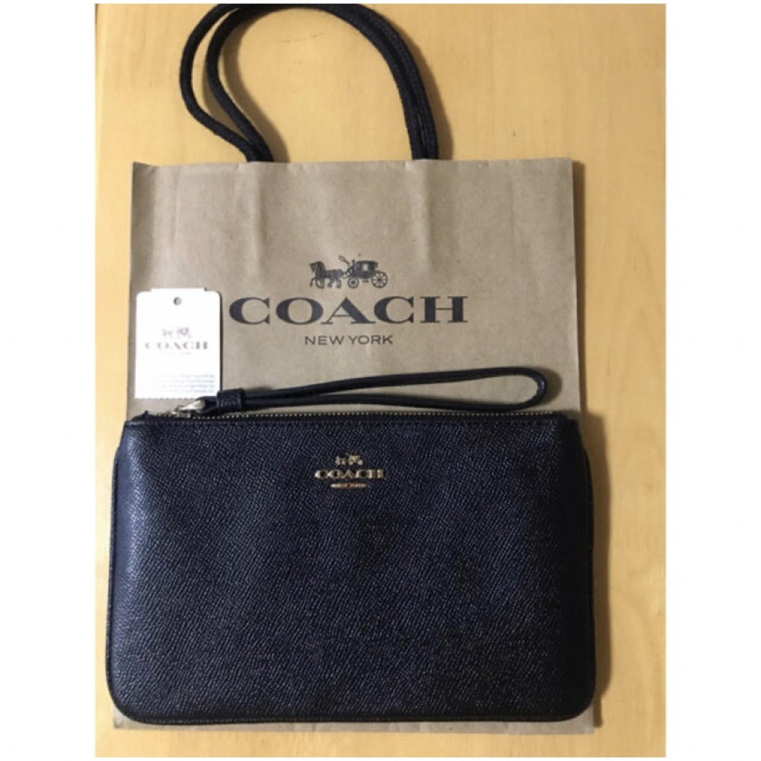 COACH(コーチ)の新品未使用 COACH コーチ ポーチ　お祝い レディースのファッション小物(ポーチ)の商品写真