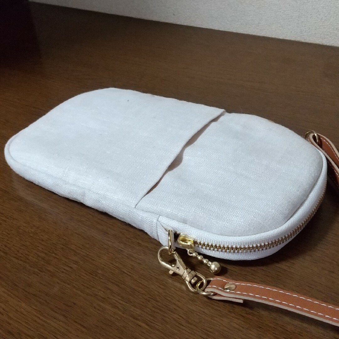 ハンドメイド  スマホポシェット  ウィリアムモリス  刺繍  いちご泥棒 ハンドメイドのファッション小物(バッグ)の商品写真