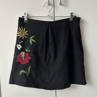 花柄刺繍 台形ベロアスカート(ミニスカート)